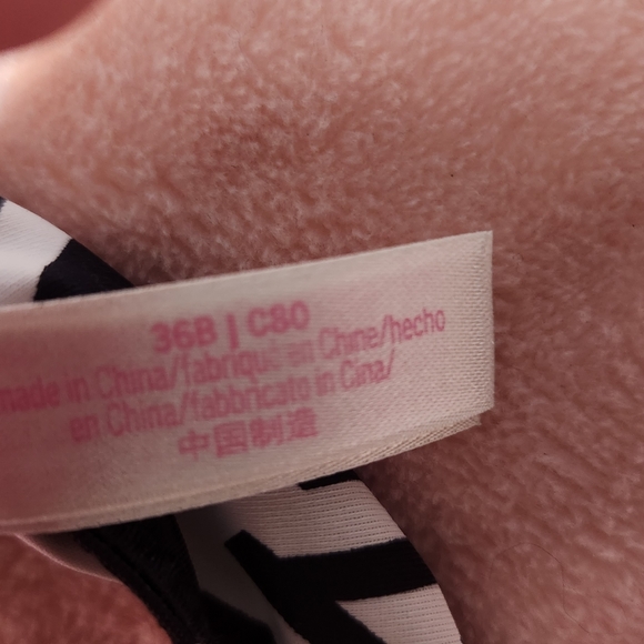 Pink bra - Picture 3 of 3